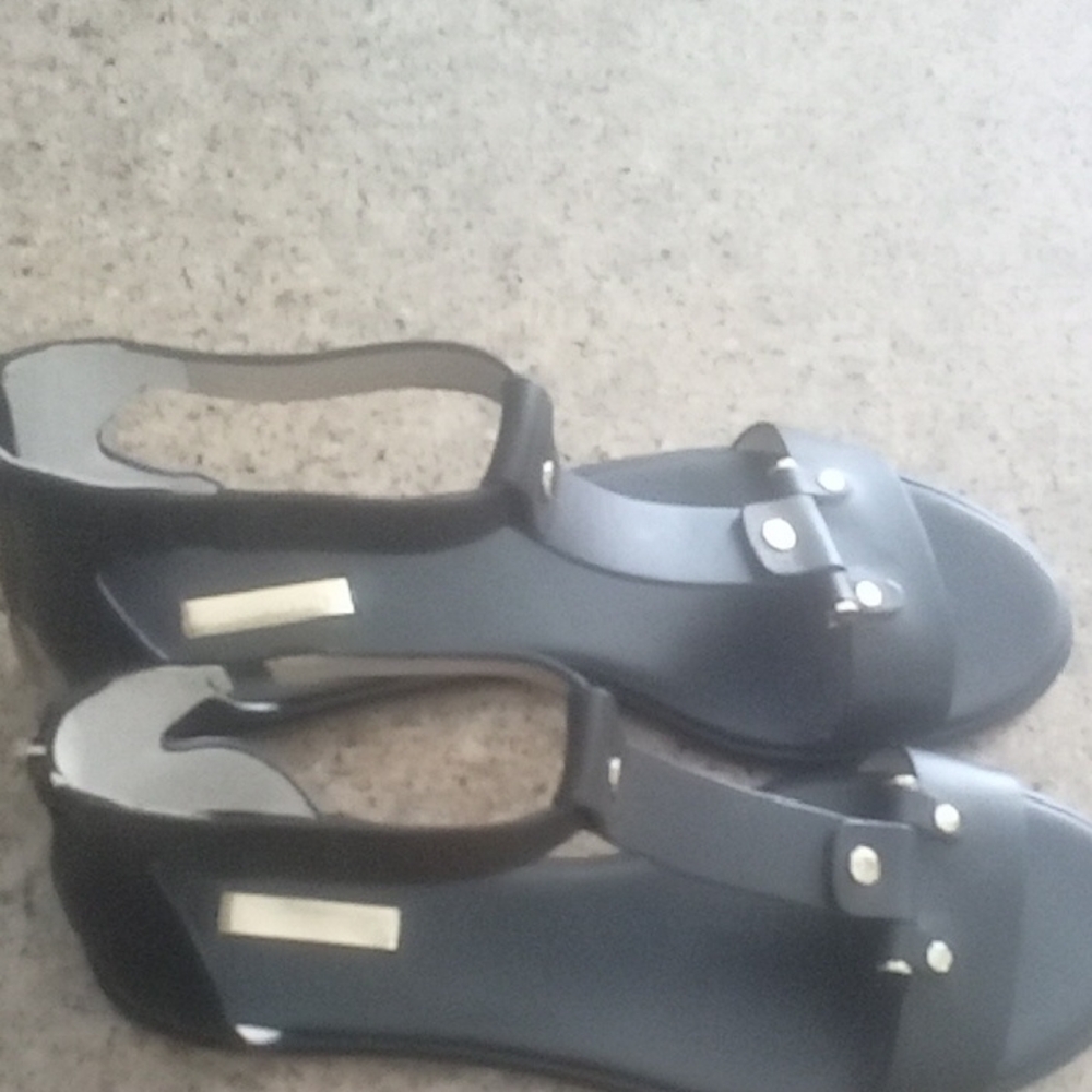 Louise et Cie Black Leather Sandals